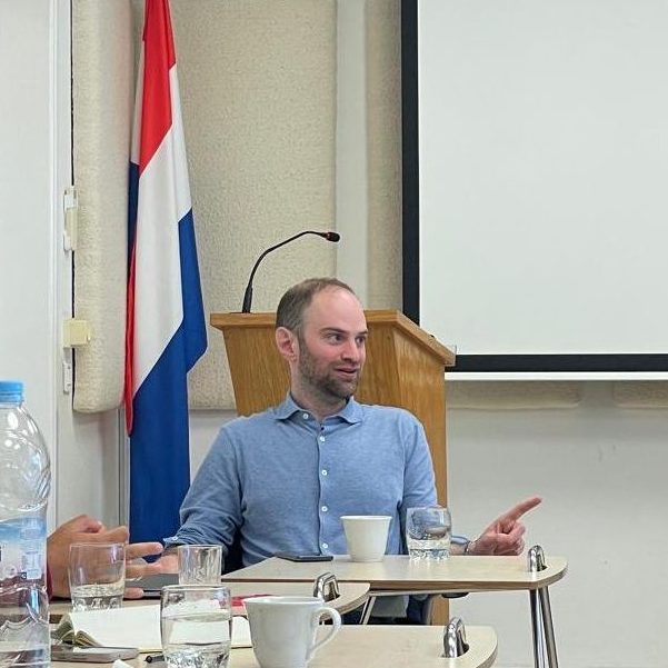 Ari Schriber - Nederlands Intituut Marokko, 2025 (R. Chounounou)